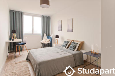 Chambre - 13 m² - 1 pièce