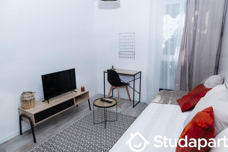 Chambre - 9 m² - 1 pièce