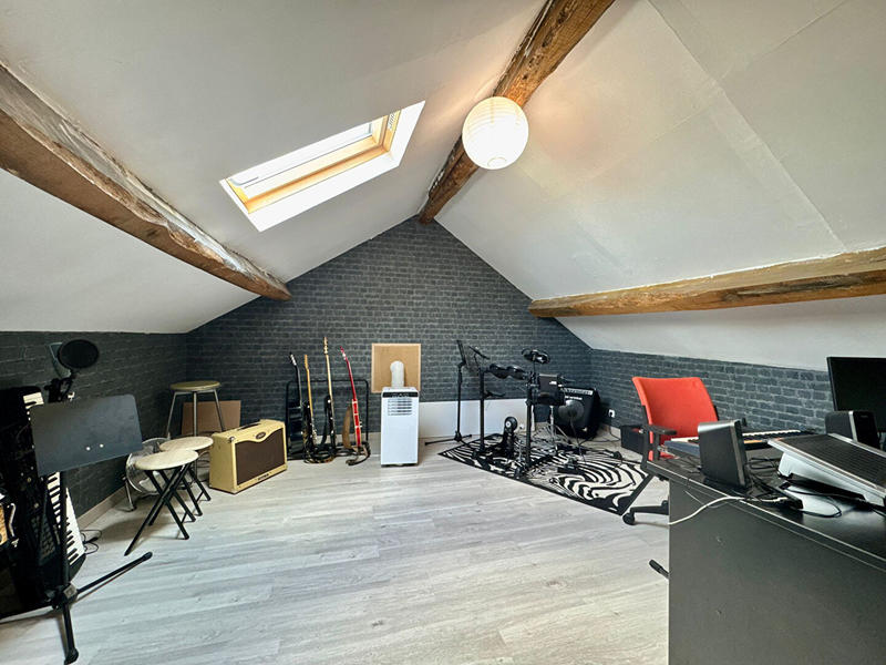 Maison - 226 m² - 8 pièces