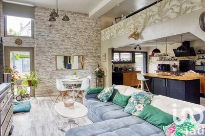 Maison - 164 m² - 8 pièces