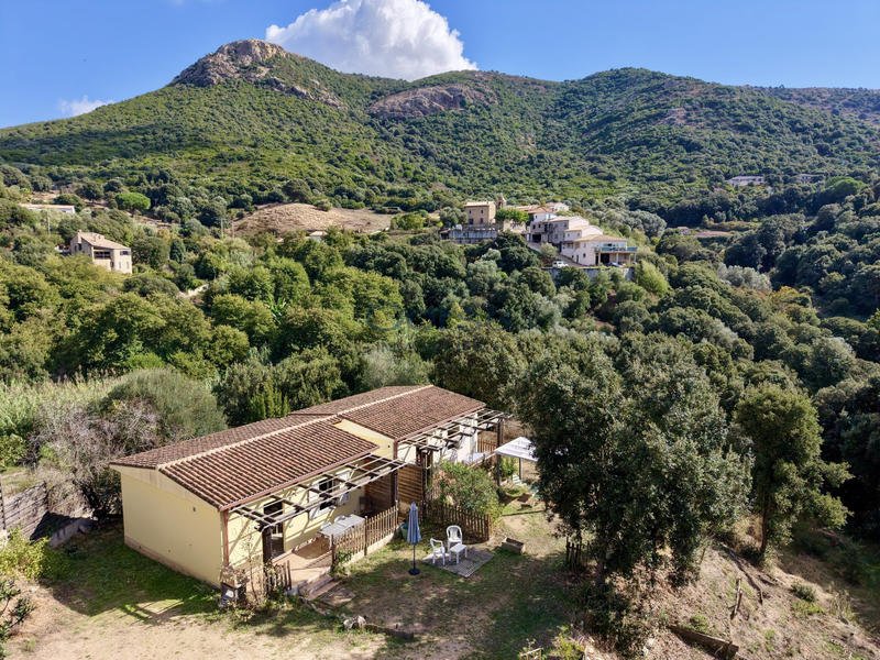 Maison - 76 m² - 6 pièces