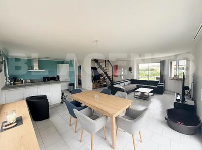 Maison - 130 m² - 6 pièces