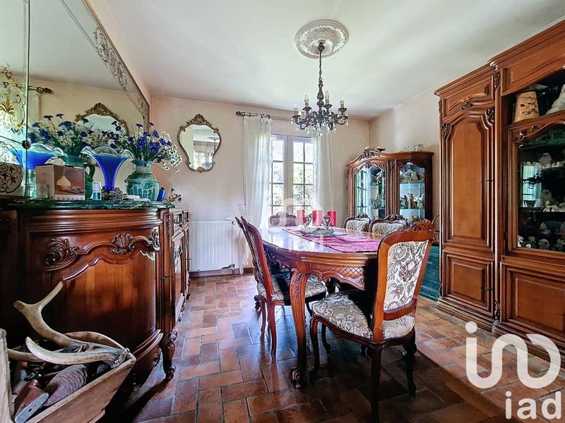 Maison - 180 m² - 8 pièces