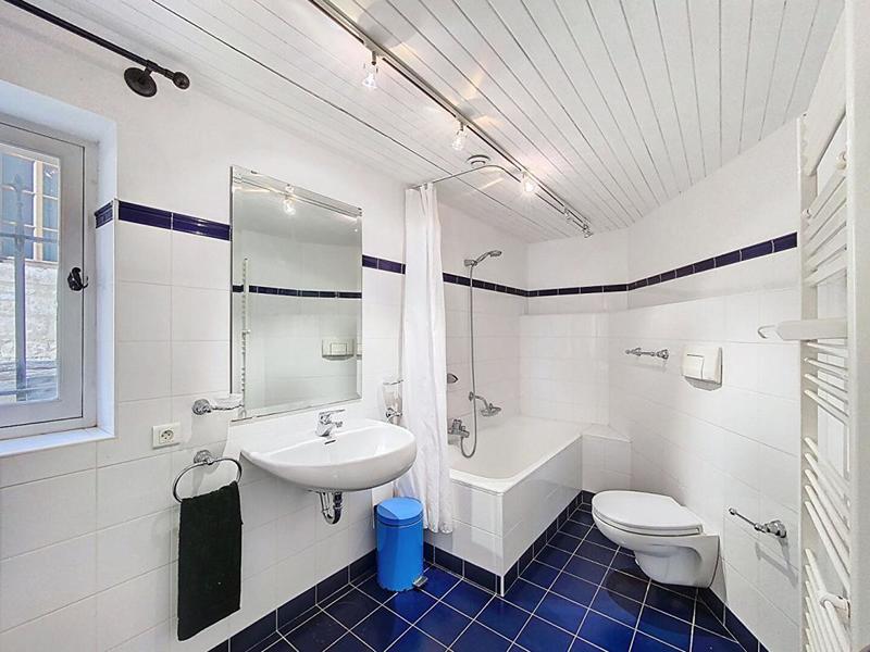 Maison - 260 m² - 10 pièces