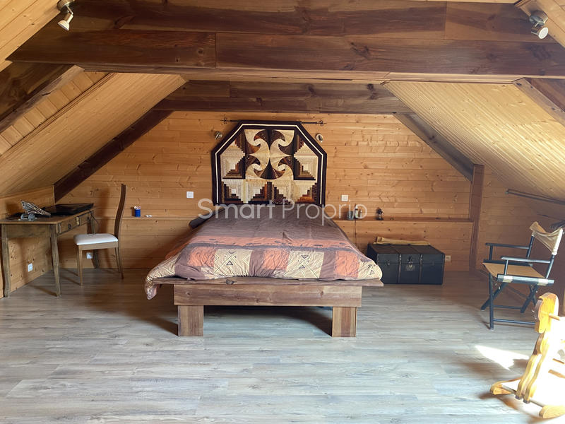 Maison - 187 m² - 8 pièces