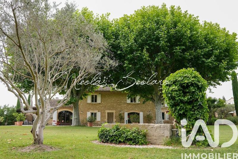 Maison - 310 m² - 8 pièces