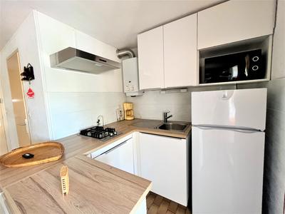 Studio - 25 m² - 2 pièces