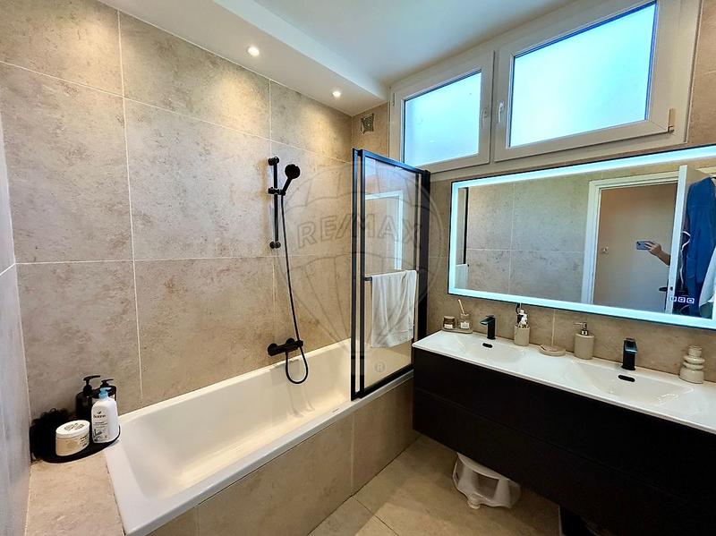 Appartement - 102 m² - 4 pièces