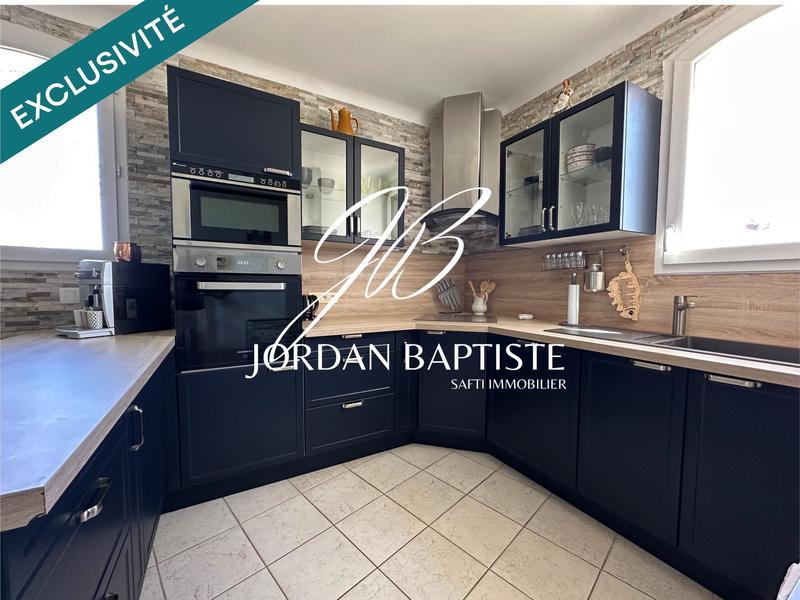 Maison - 250 m² - 12 pièces