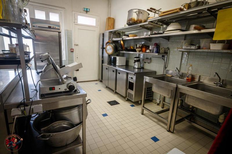 Local commercial - 700 m² - 20 pièces