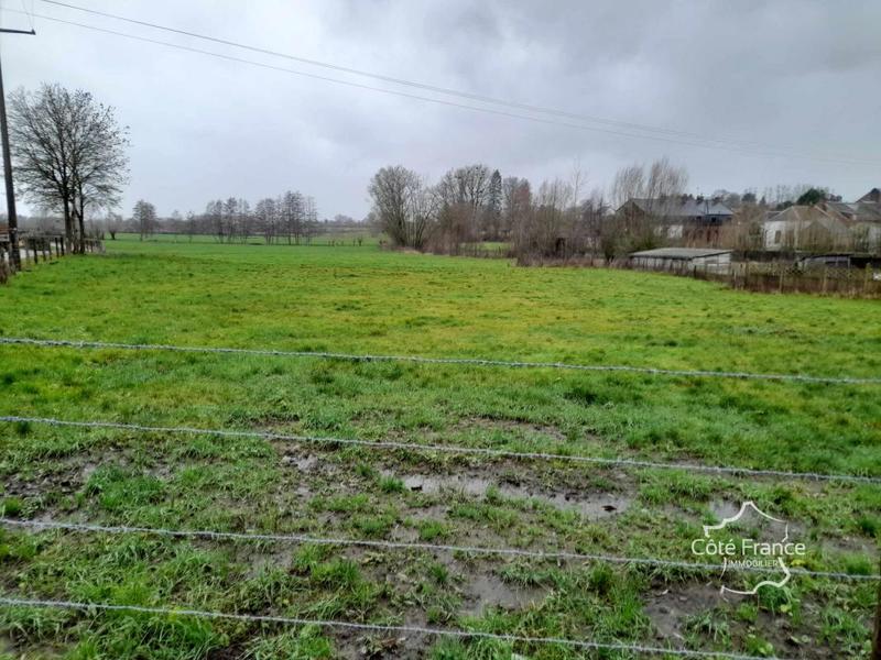 Terrain constructible - 1 800 m²