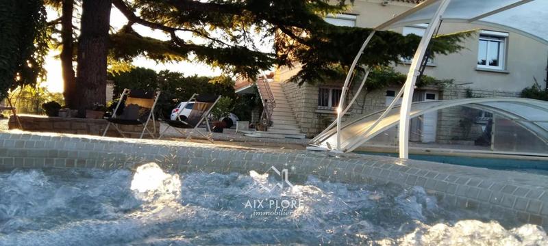 Maison - 180 m² - 4 pièces