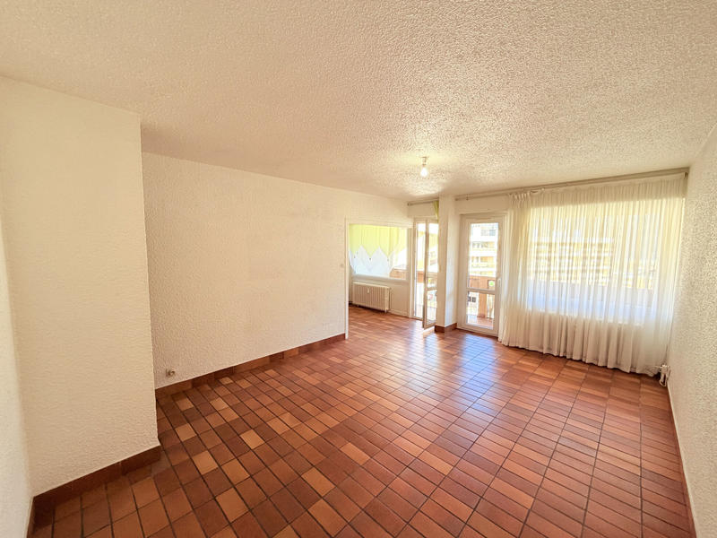 Appartement - 99 m² - 5 pièces