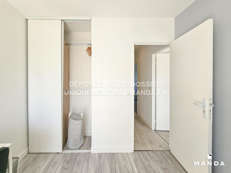 Chambre - 10 m² - 4 pièces