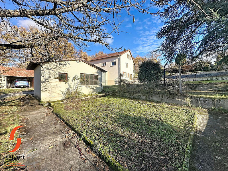 Maison - 215 m² - 7 pièces