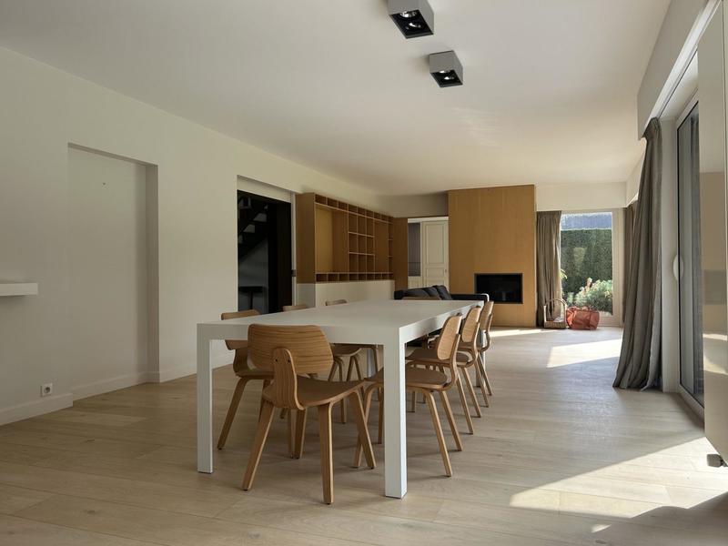 Maison - 249 m² - 8 pièces