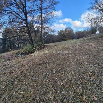 Terrain constructible - 2 910 m²