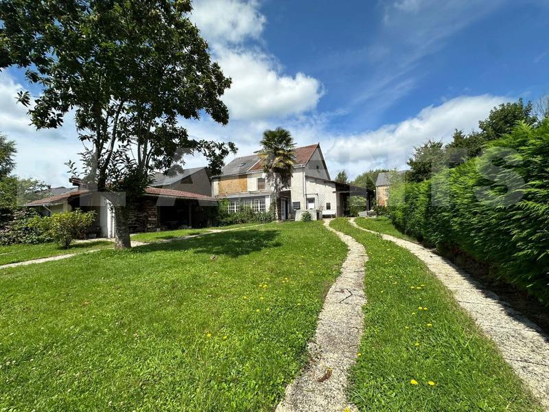 Maison - 159 m² - 6 pièces