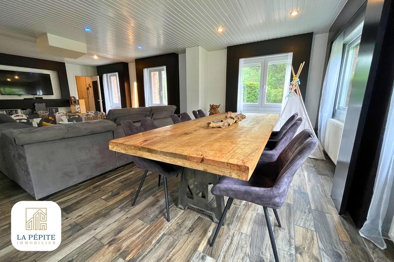 Propriété - 230 m² - 8 pièces