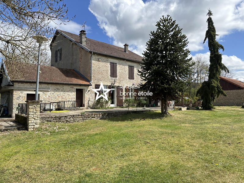 Maison - 252 m² - 7 pièces