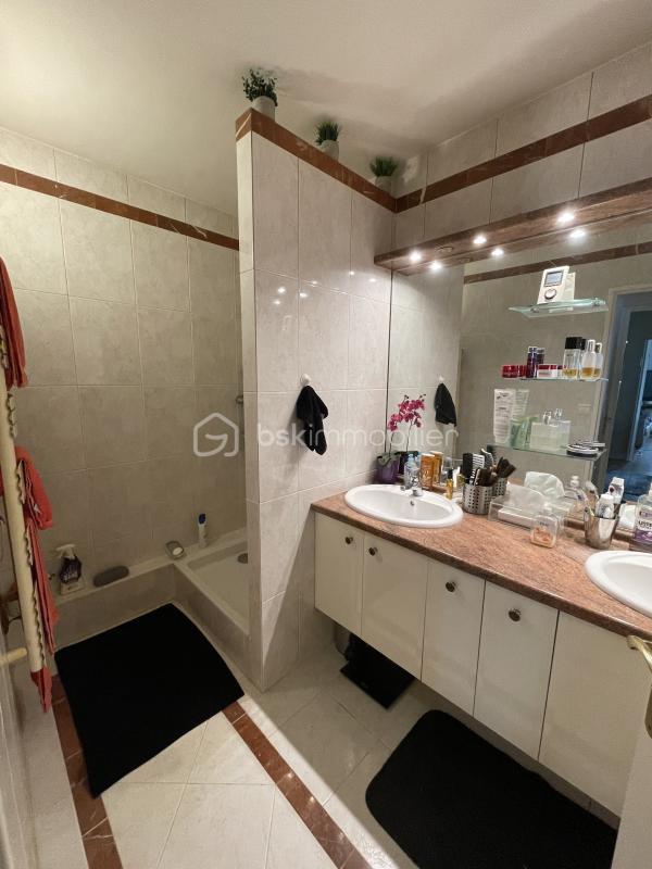 Appartement - 111 m² - 4 pièces