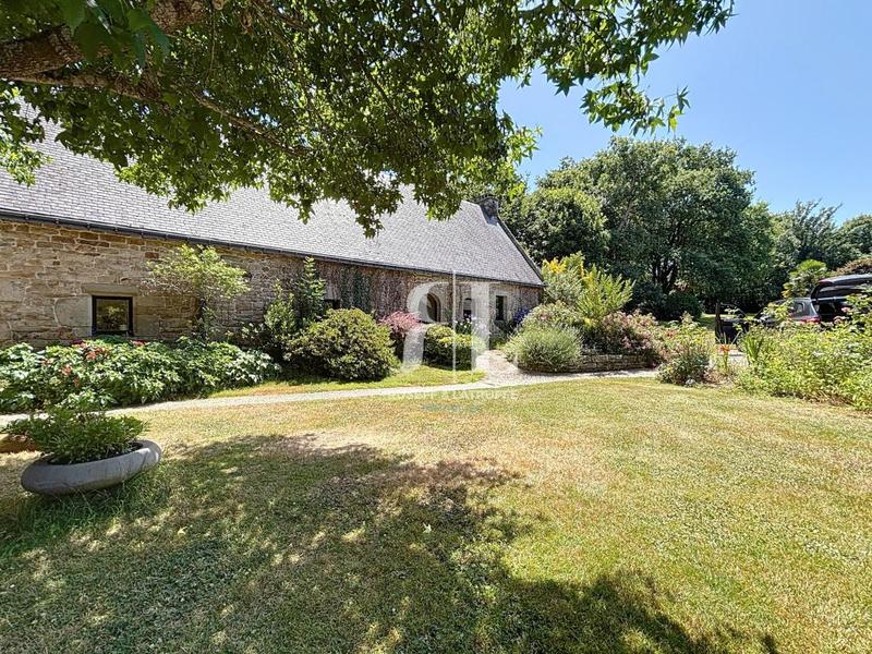 Longère - 298 m² - 5 pièces