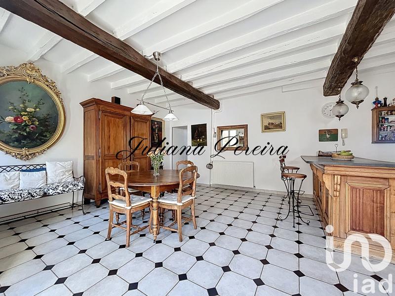 Maison - 205 m² - 9 pièces