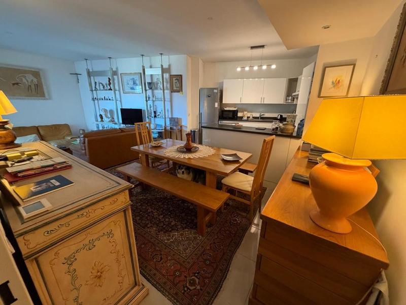 Appartement - 81 m² - 3 pièces