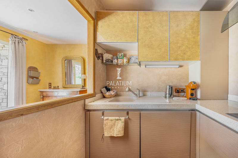 Maison ancienne - 235 m² - 8 pièces