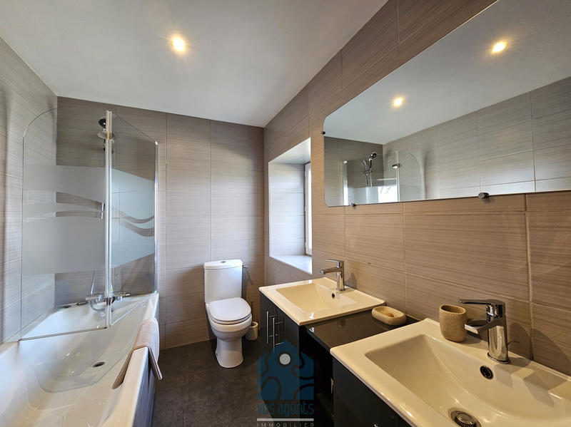 Propriété - 316 m² - 10 pièces