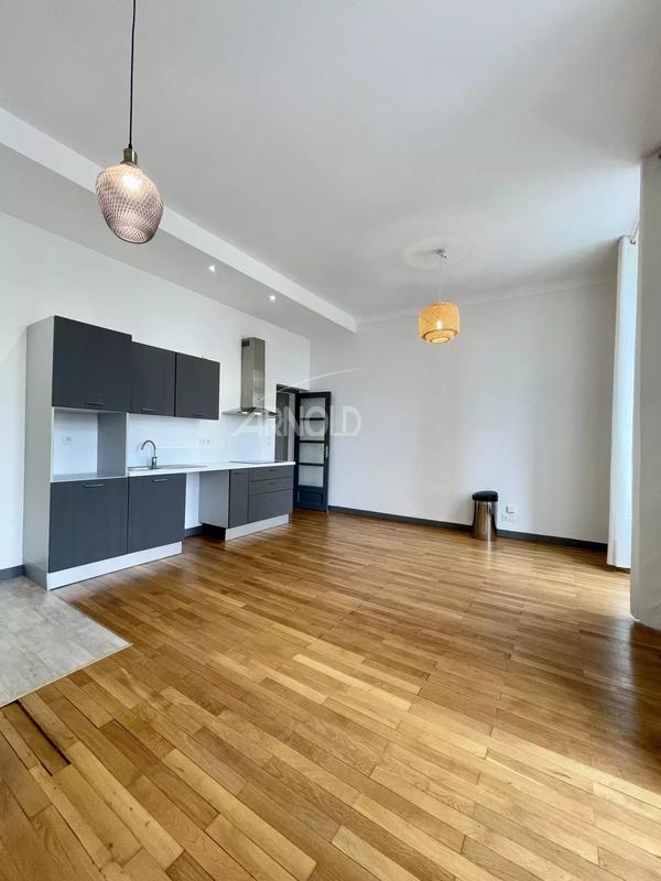 Appartement - 57 m² - 3 pièces