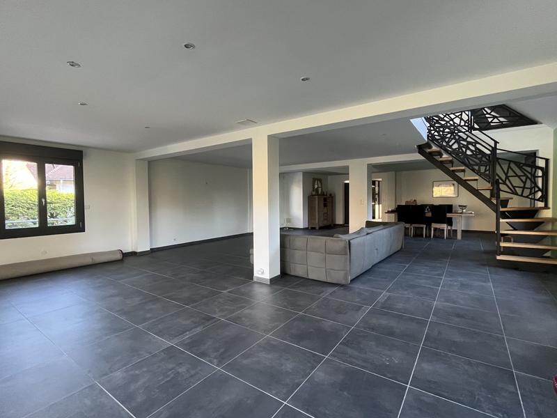 Villa - 400 m² - 10 pièces