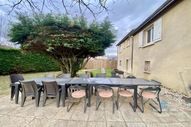 Maison traditionnelle - 171 m² - 7 pièces