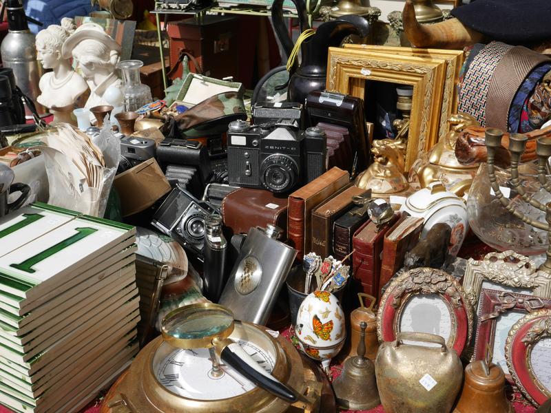 Brocante – Salle des ventes Sni