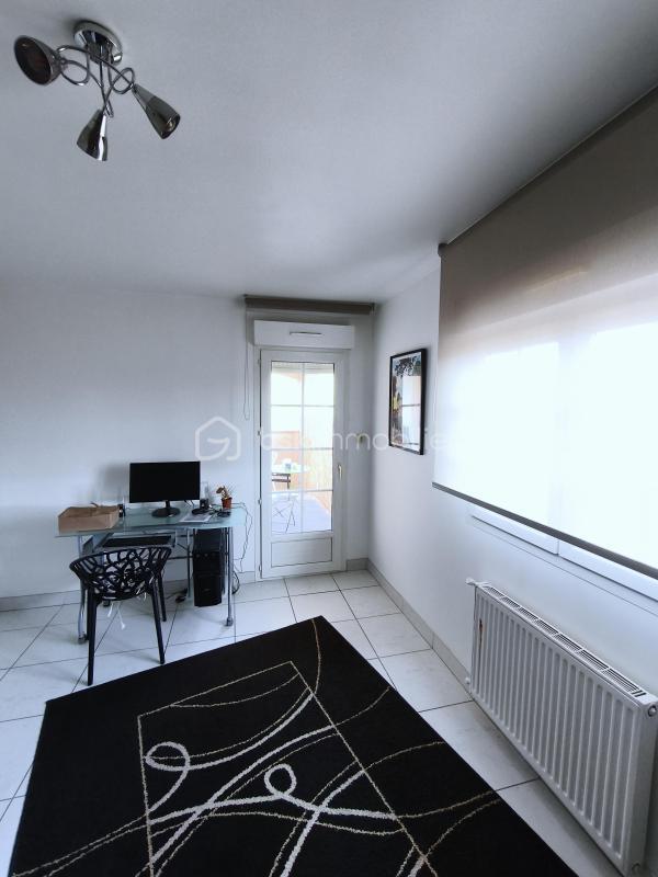 Demeure - 245 m² - 9 pièces