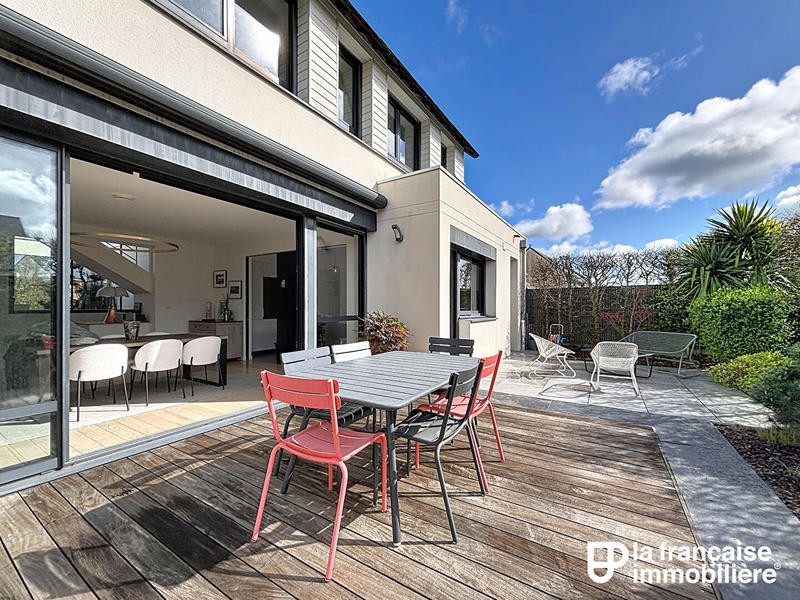 Maison - 178 m² - 7 pièces