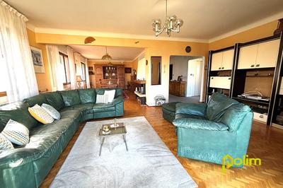 Maison - 200 m² - 7 pièces