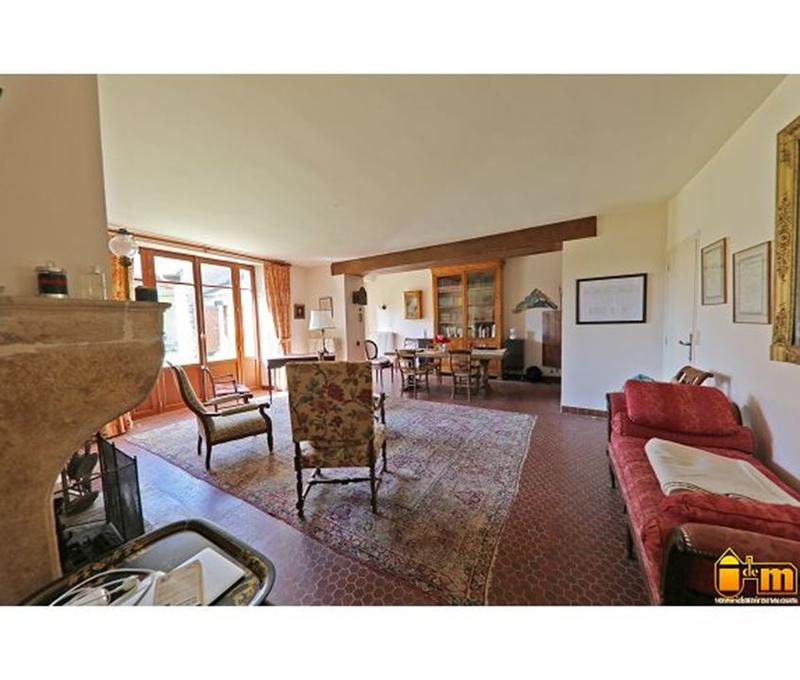 Propriété - 167 m² - 6 pièces