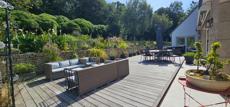 Maison - 216 m² - 8 pièces