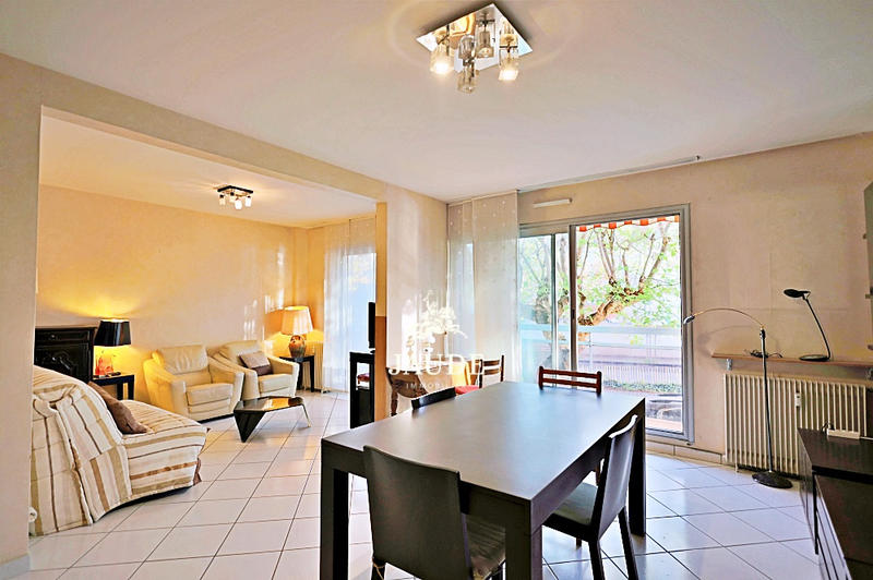 Appartement - 113 m² - 6 pièces