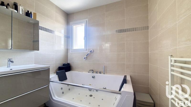 Maison - 122 m² - 6 pièces