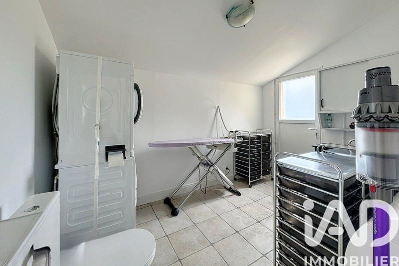 Maison - 240 m² - 7 pièces