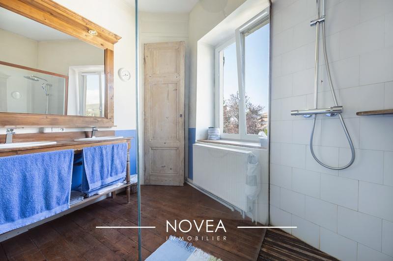 Maison ancienne - 307 m² - 9 pièces