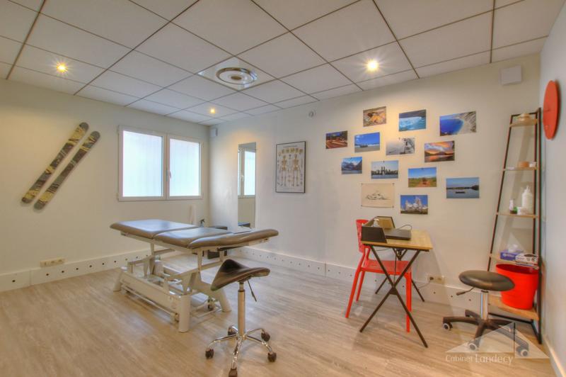 Local commercial - 107 m² - 5 pièces