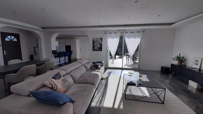 Villa - 153 m² - 5 pièces