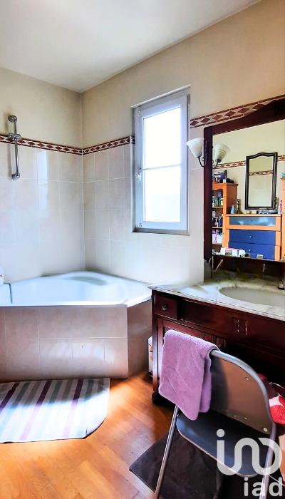 Maison - 180 m² - 7 pièces