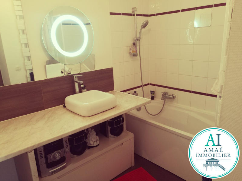 Maison - 339 m² - 30 pièces