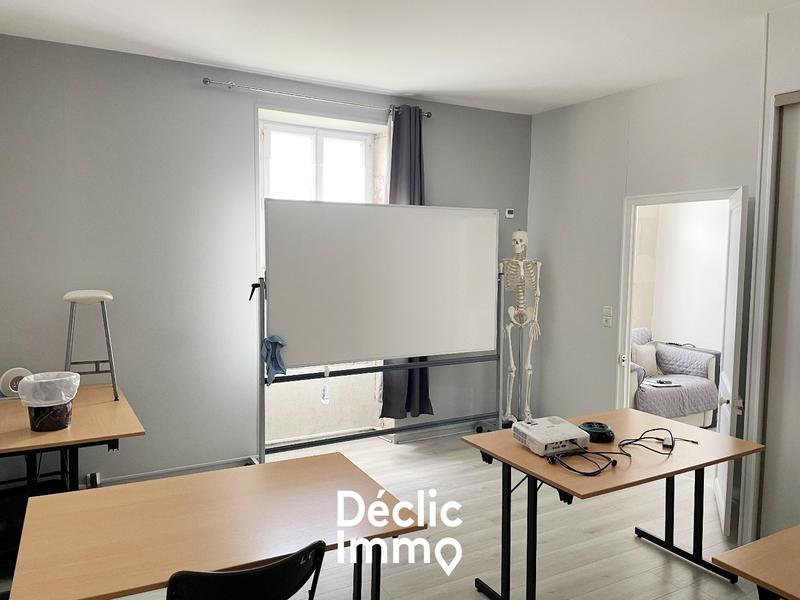 Maison en pierre - 265 m² - 7 pièces