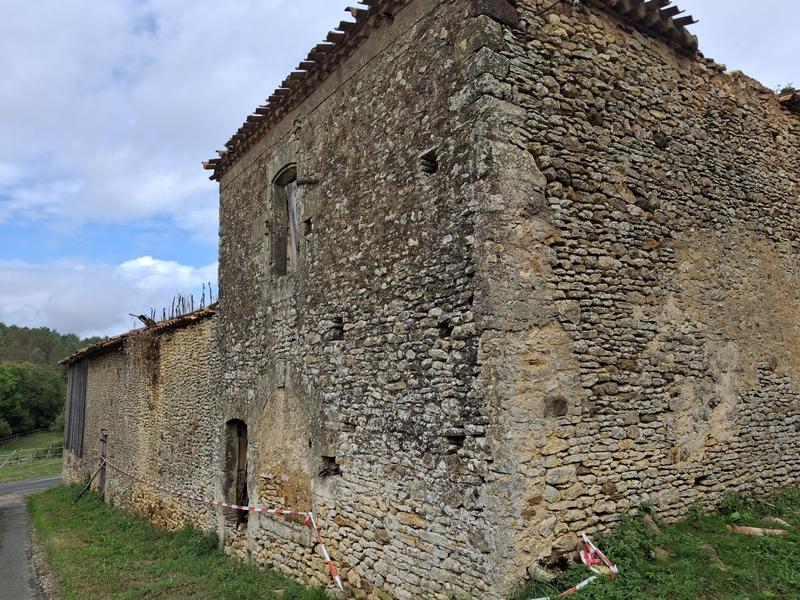 Maison traditionnelle - 77 m² - 2 pièces