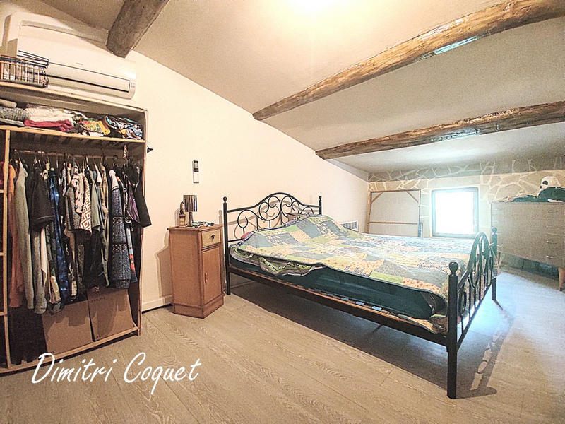 Maison - 205 m² - 7 pièces